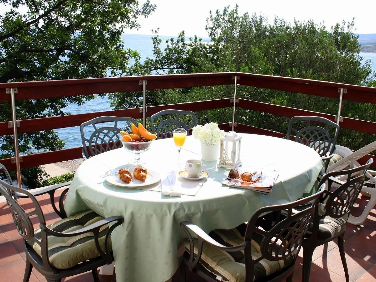 Charming Apartment In Maslenica With Balcony