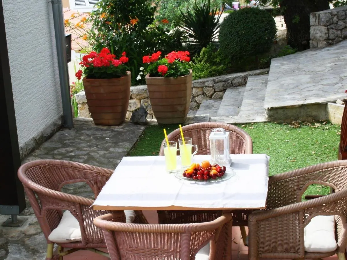 Charming Apartment In Maslenica With Balcony