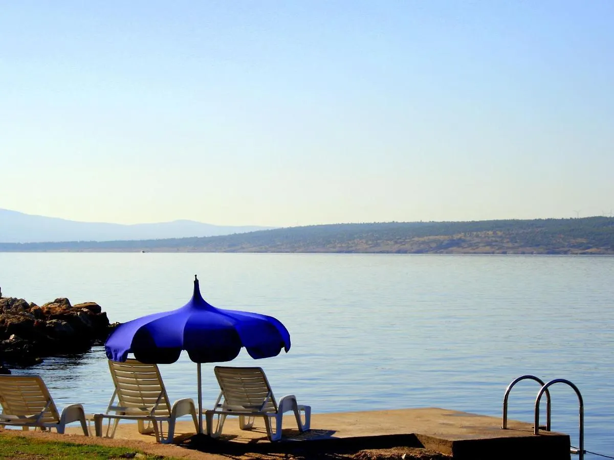Charming Apartment In Maslenica With Balcony