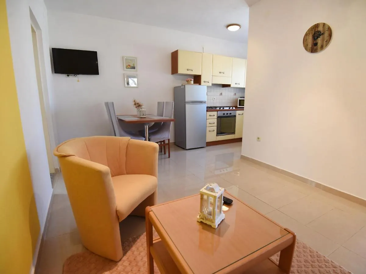 Charming Apartment In Maslenica With Balcony